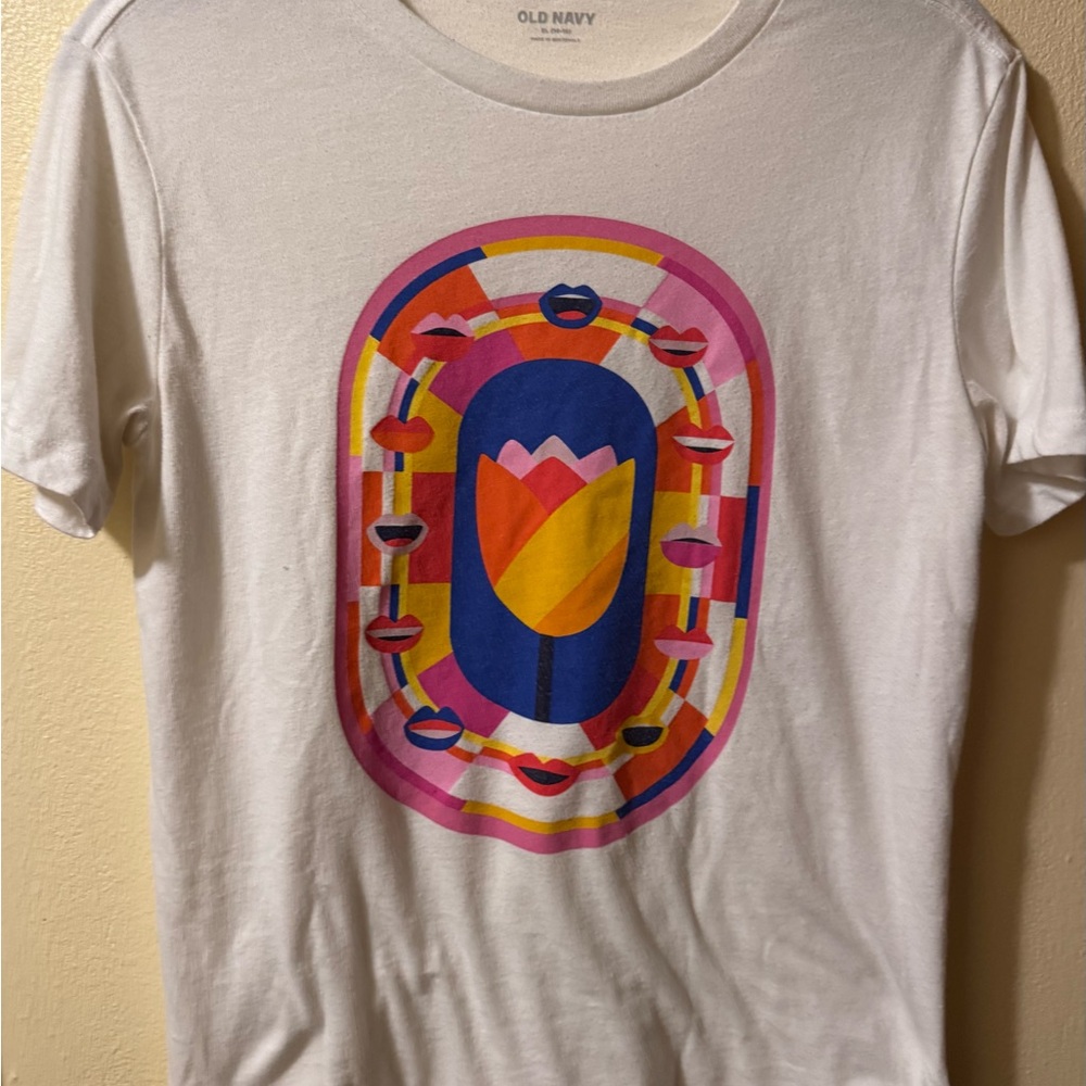 Old Navy Cream T-Shirt